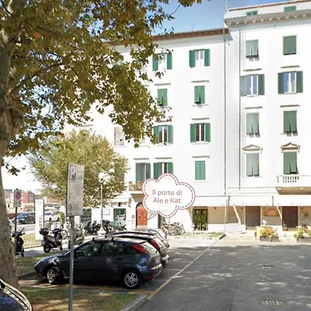 Il Porto Di Ale E Kat Livorno